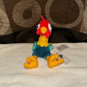 DISNEYPARKS EXCLUSIVE- HEI HEI Magnetic Shoulder Plush. Brand new